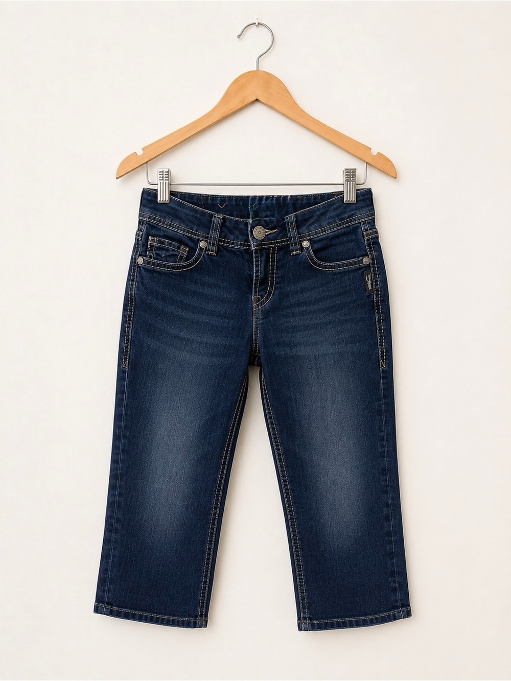 Silver Jeans Suki Capri Jeans | Dark Wash | Size 28